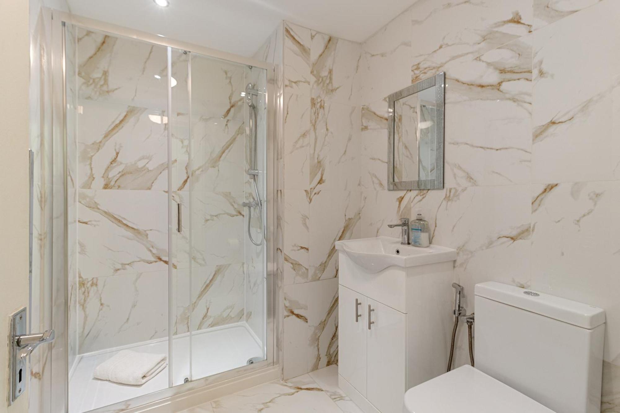 Oxford Street Chic Retreat - Unparalleled Elegance And Urban Comfort! Gc1 Лондон Экстерьер фото